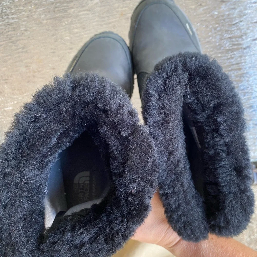 The North Face Primaloft Waterproof Leather Quilted Winter Boots size 8